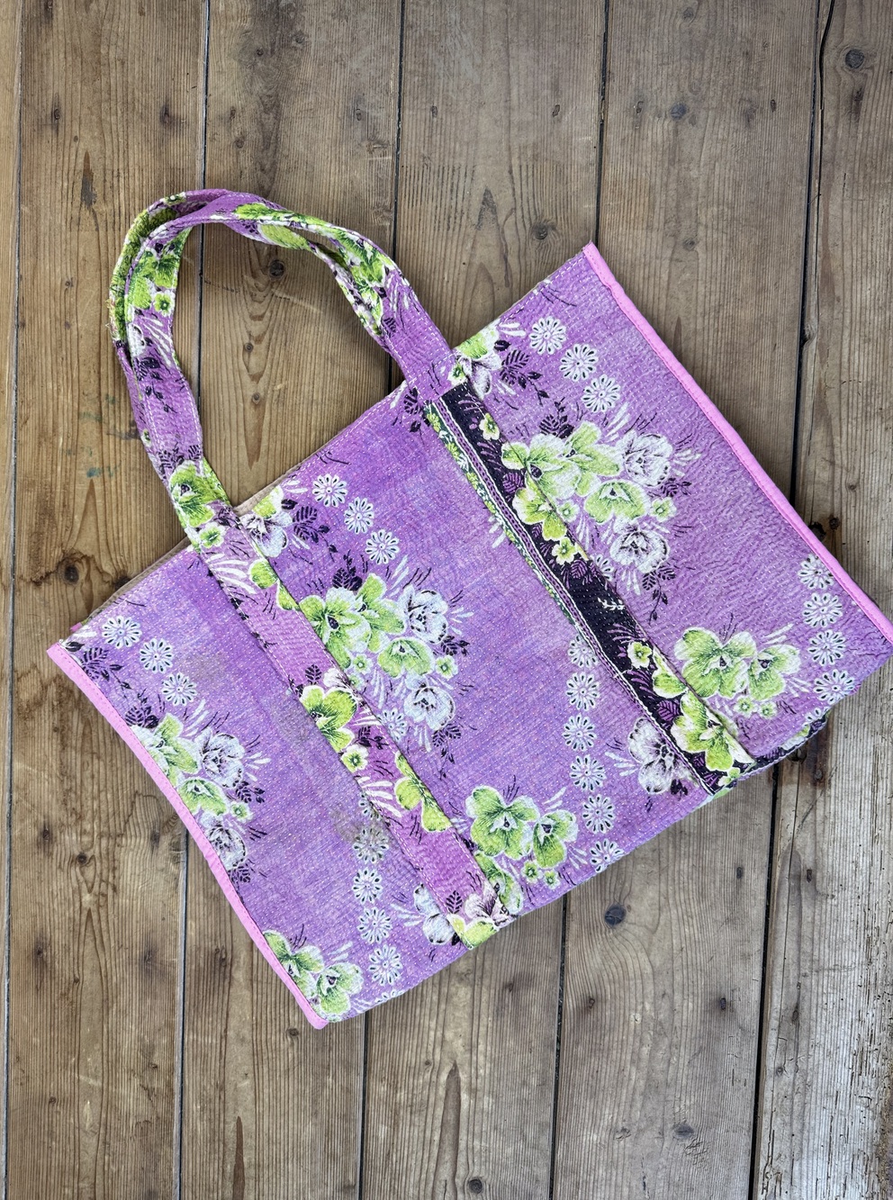 Colourful cotton kantha bags, pockets and purses, great for organising the smaller things in life. Made from recycled kantha quilts for the perfect accessory.