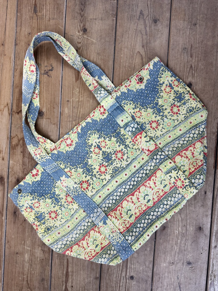 Colourful cotton kantha bags, pockets and purses, great for organising the smaller things in life. Made from recycled kantha quilts for the perfect accessory.