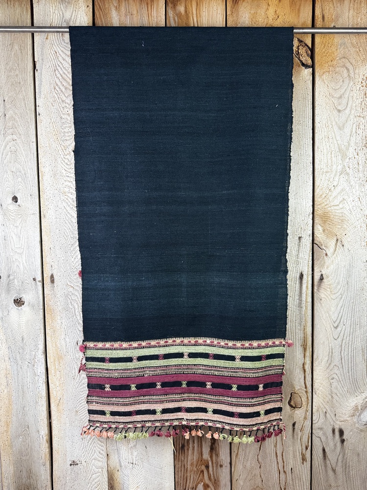 Hand woven Bhujodi scarves dyed with natural dyes, a cosy warm addition to your outfit.